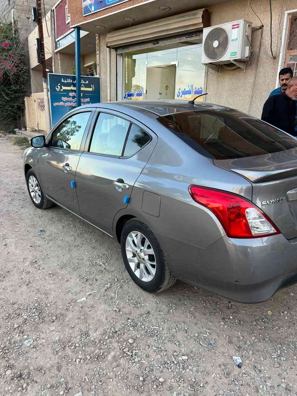 سلام عليكم 
سياره نيسان سني 2024 جديده و مكفوله بيها بس رصعتين ماشي 28 ألف فقط 
شاشه ابل كاربلاي 
تبريد قطعتين
اشاير بالمري 
جنطه بالريموند 
سياره جاهزه وكامله 
سعر ١١٥ و بيها مجال  
العنوان بغداد الشعب 
***********
