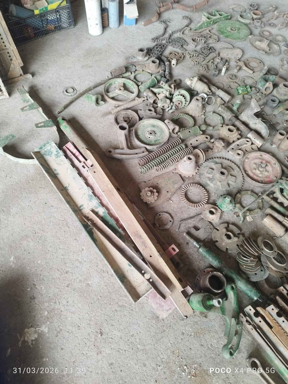 غراض جندير للبيع    ***********
