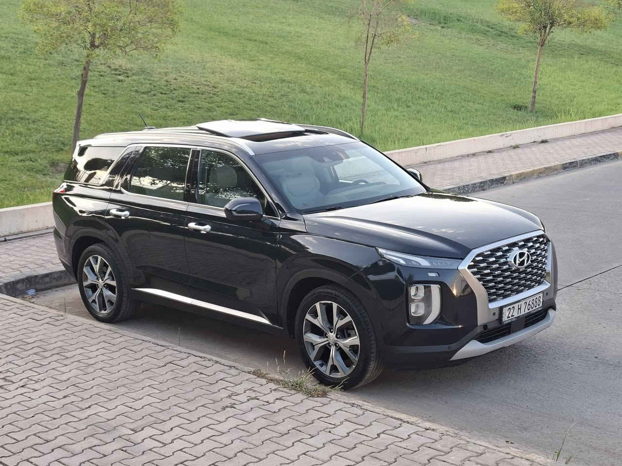Hyundai palisade 2020 VIP V6 3800
لون مميز داخل ابيض 7 راكب  مواصفات فتحة سقف شاشة كامرا بصمة تشغيل عن البعد بريك أبواب بصمة شفتات ستيرن 5 وضعيات للقيادة نظام توقف ذاتي تحكم ستيرن تحديد مسار مثبت سرعة رادار امامي وخلفي وجانبي حساسات اماميه خلفي صندوق كهرباء بردة جانبية بلادي تبريد مركزي بعد هواية مواصفات السياره حيل نضيف جاهزه حادثها خفيف صور الحادث سونر موجود بالمنشور هزة فحص رقم سنوية جديد بسمي السيارة مكاني سليمانية سعر 230 مجال للطيبين للإستفسار اكثر ***********
