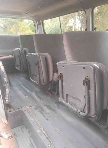 السلام عليكم نيسان يورفان ٢٠٠٩ للبيع مكينة صار سبوع من شادهة جديدة ستندر كير اكسن خير من الله تبريد منضومة كاملة ثلج كلج جديد وية المكينة شادة درع وسيباية تزريف وشاشة والكشر بي مكانات بارد وصبغ بالكصة تجي تكلب وتشوف السيارة صاحبهة موجود ويريد تحويل انت تستلم صافي السعر ب ١٢٤ وبيهة مجال 
*********** أثير 
*********** كورك
