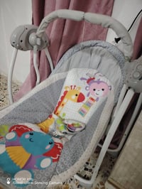 كريكوت أطفال هزاز وموسيقى سعره 25 وبيه مجال بغداد 07722700685 واتساب