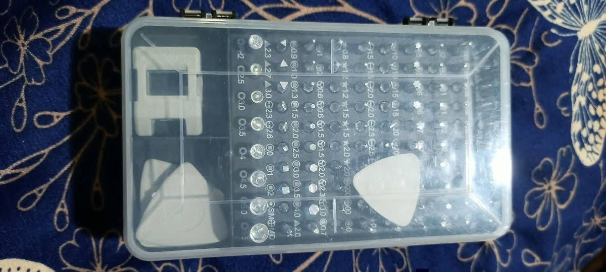 شلعه مرتبه  الي عله باب الله خير من الله بيهه هذني قطع  من ضمن شلعه حجز واس اب عندي كميه غراض تصفيه *********** سعر شلعه 55مع توصيل كلهه كتروني
