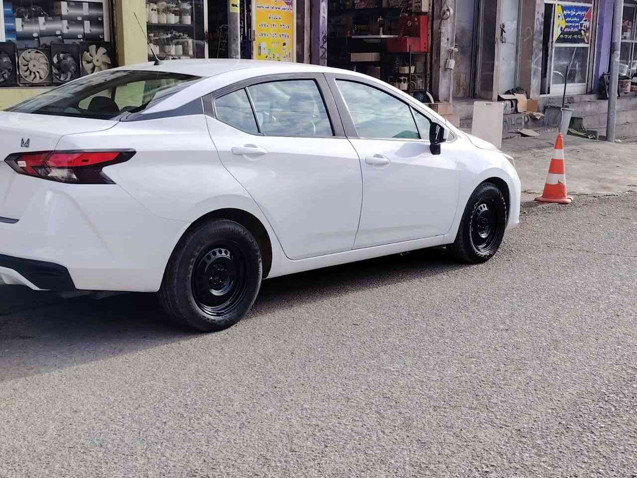 نیسان سەنی خلیجی ٢٠٢٣
نیسان سەنی ٢٠٢٣ گێڕی عادى
٣پارچەی بۆیاخە 
ژمارەی کاتی ٣ 
سلێمانی
***********
