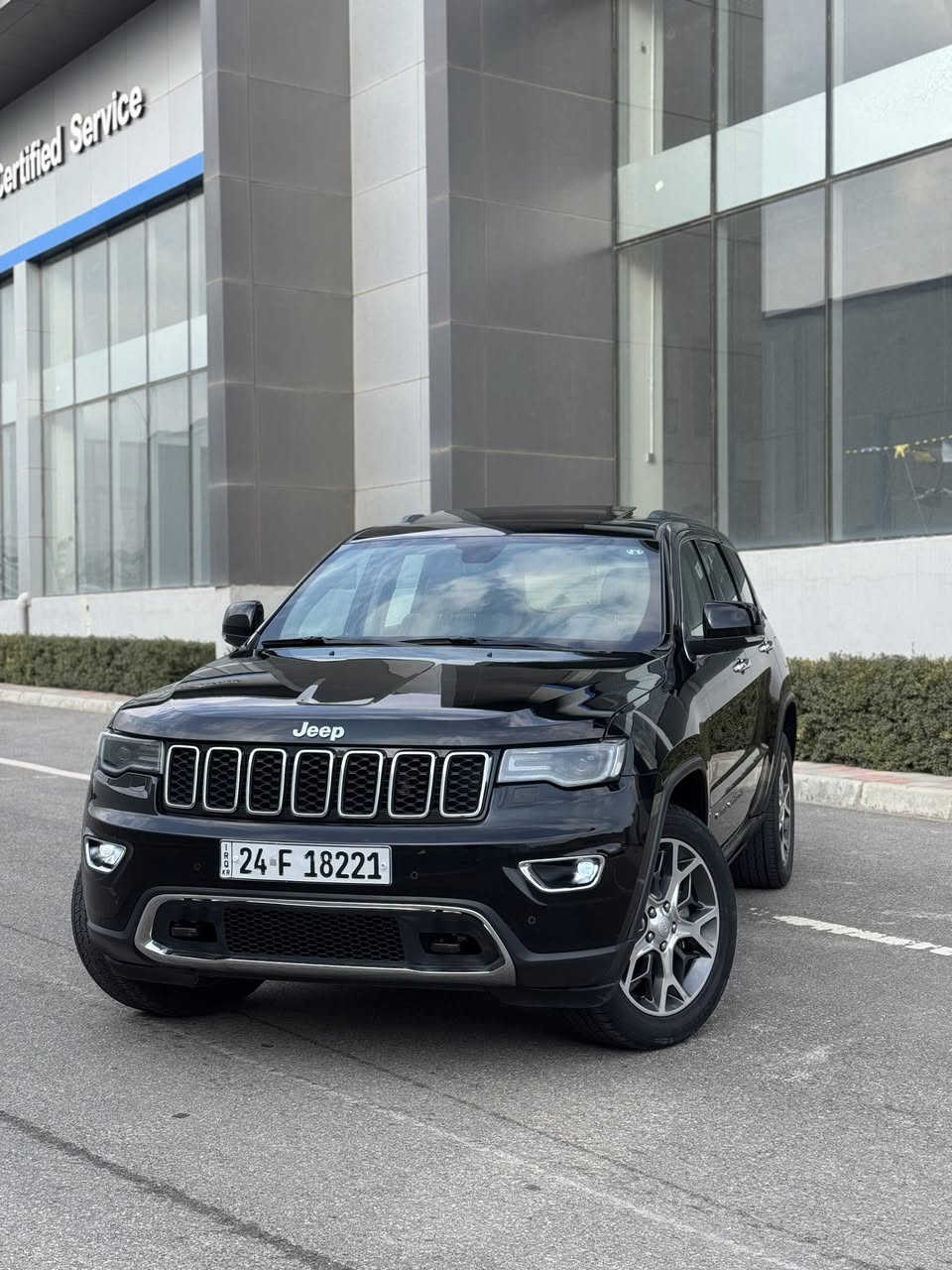 سعر مناسب جدا
جيب كراند شيروكي  مديل 2020 ليمتد خليجي وكالة هارلم 

فول مواصفات بصمة 6 سلندر فورويل 

( كـلـيـن تـايـتـل )    

المحرك : V6.  3.6L . 

العداد :  73 mi  

المواصفات : 4x4

* قيادة ذاتية عند المنعطفات. 

* رادار امامي مع مانع تصادم . 

* تحذير الخروج عن المسار . 

* مستشعر نوم السائق مع نظام التوقف الآلي 

* تحذير النقطة عمياء

* شاحن موبايل وايرلس 

* ⁠تبترونيك كير بالستيرن

* ويل كب بلاك توب قياس  19 انج ..  

* كاميرة . 

* المصابيح الأمامية زنون 

* دخول ذكي. . 

* تشغيل عن بعد .

* الصندوق الخلفيي كهربائي

* حساسات خلفية  .

* مكيف خلفي مع وحدة تحكم منفصلة . 

* تدفئة كشنات + ستيرن +تبريد

بانوراما. 

* مانع تصادم خلفي 

* محدد سرعة . 

* نظام التشغيل والاطفاء الاوتوماتيكي .

* نظام بريك اوتماتيكي
***********
***********
