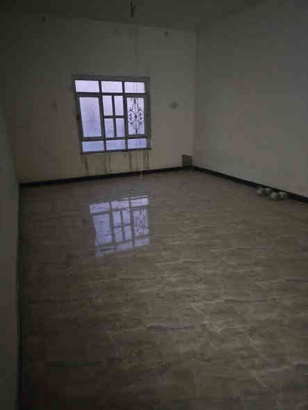 دار للايجار 
المساحة ٢٤٠م طابقين يحتوي على ٣غرف نوم ،مطبخ،صالة كبيره،كليدور،صحيات داخلية وخارجية

الموقع//الكفائات من جهة شارع كربلاء مقابل شارع ٨٠ ،البيت ركن يطل على ساحة 

قيمة الايجار ٣٥٠ 

للاستفسار:***********
***********

مكتب الزركاني للعقار
شارع ٨٠ قرب القبة الذهبية
بيع_شراء_تعقيب
