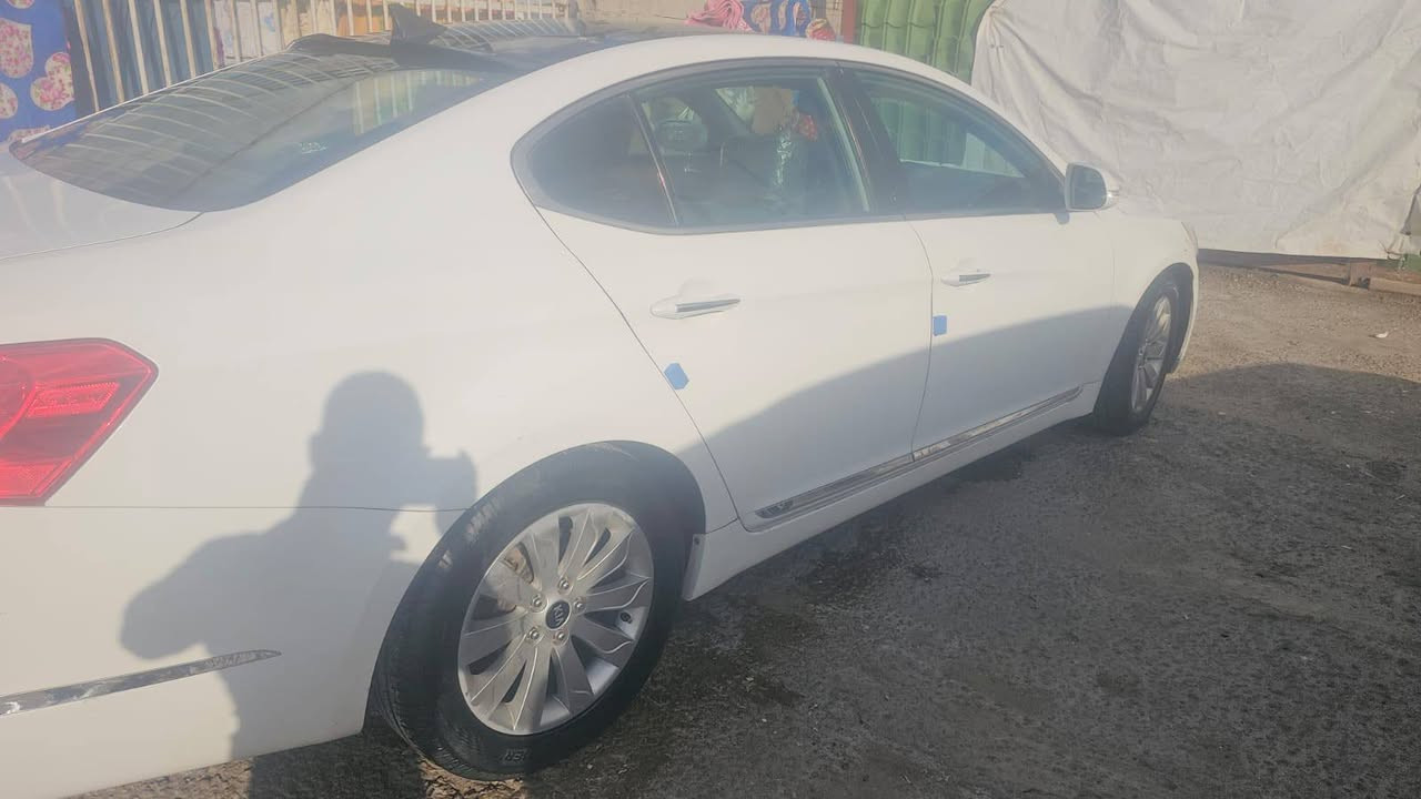 السلام عليكم 
سياره اوبتمه للبيع موديل 11 سياره خليجي دوش سته سلندر مفوله واحد ع واحد ماشيه 90 حقيقي سياره جاهزه مكانيك مكينه تبريد تخم تاير صبغ البتكمه الواضح بسونار شخوط مو ضربه صابغين الصفحه للجماليه السعر شده و7 ورقات الإتصال ع رقم الهاتف فقط *********** مكاني بغداد 
مكاني
