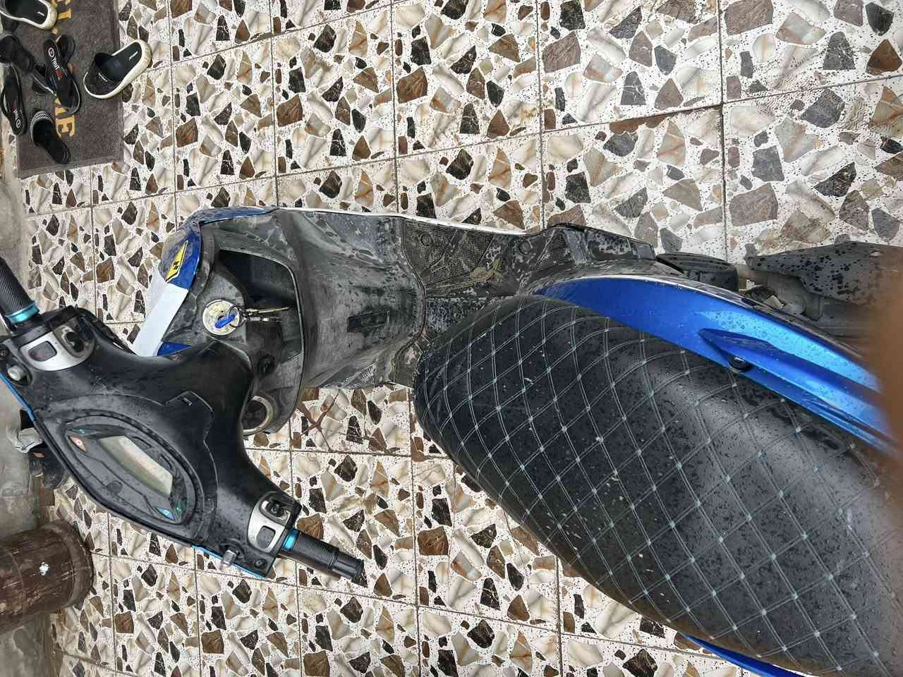 جي تي آر للبيع دراجه مكينه رمبه بعده دراجه نشطه تمام ب775وبيها مجال حك الجيه
***********
