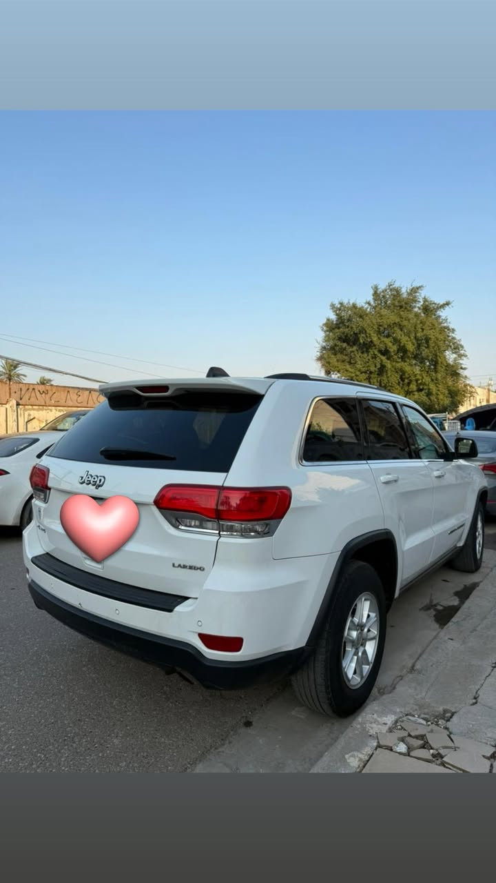 السلام عليكم جيب لاريدو موديل 2018 حادثه دعاميه فقط بدون ايرباك ماشيه 110 كيلو متر السياره جاهزه من النواقص 
مكانهه بغداد السعر 27 الف 
***********
