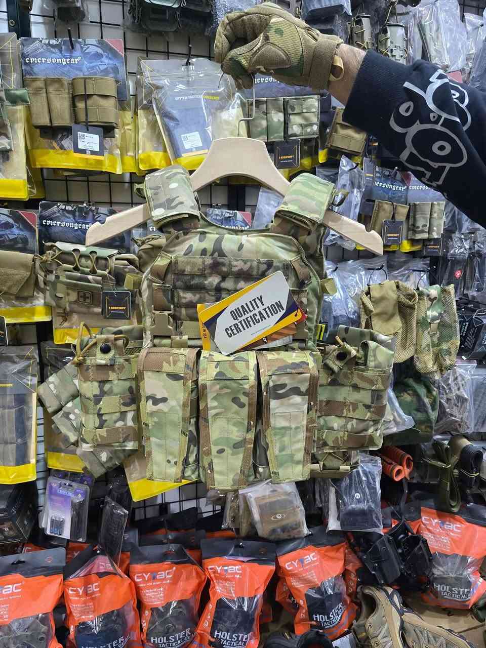 يالله عرض خاص درع اميرسون اصلي ابو ختم الأصفر سعر ١١٥ الاف. 3 الآوان عسلي مولتكم اسود  
يوجد خدمت توصيل لجميع المحافظات 
***********
