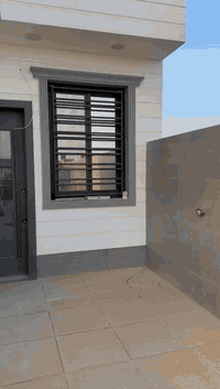 البيت مساحته ٤٠٠ م2 البناء ٢٠٠ وباقية قطعة فارغة 200 غرفتين  نوم واستقبال ومطبخ كربلاء بمنطقة الزرفي سعره 250 مليون للاستفسار الاتصال على الرقم ***********
