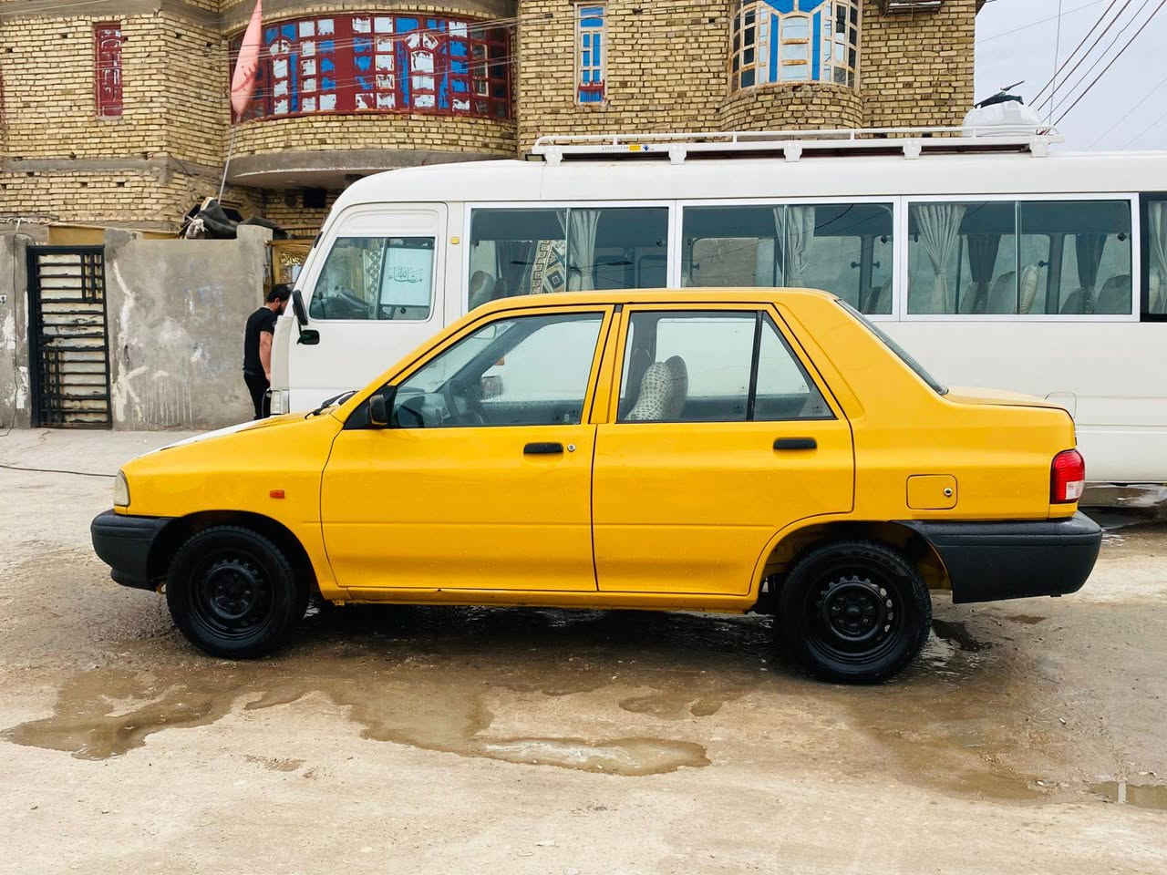 سلام عليكم سايبه للبيع موديل 22 سياره نظيفه وحلوه  تخم تايرات جدد تبريد تدفئه فول  
#السعر48ورقه        وبيهه #مجال لشراي 
العنوان البصره الحكيميه الاستفسار والاتصال على الرقم التالي***********
