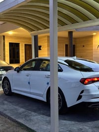 كيا فايف 22 خليجي  ماشيه 54  07714210244 مكفول من ضربه وصبغ وبراد