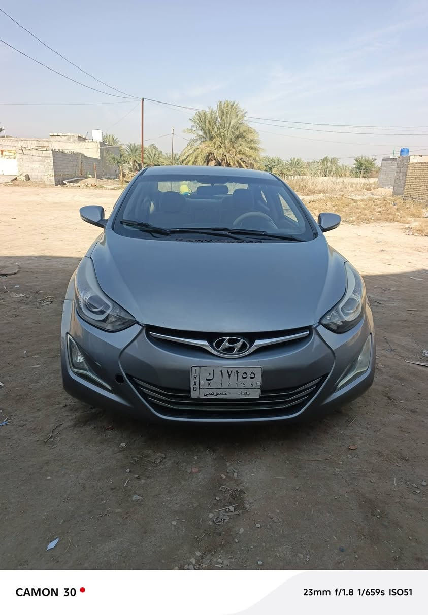 سلام عليكم الانترا خليجي موديل ١٥ سياره بيه ثلاث قطع صبغ بدون دواخل محرك دوش سياره جاهزه ما ينقصه شي تبريد ثلج ٩٠ وبين مجال مكان واسط   ***********
