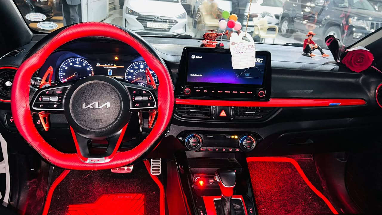 السلام عليكم كيا فورتي 2022 GTالسعر155
السياره فول ١/١
سلايت بصمه كشن حار بارد رادارات 
وبعد بيها موصفات 
مكينه16تيربو 
ماشيه64 
صبغ بلتكمه شبرين فقط بدون دواخل 
الباقي كفاله من صبغ سياره جديده
هزه سنويا كله جديد
السعر ١٥٥وبيها مجال
للاتصال ***********/*********** 
مكان السياره الموصل الأيسر
