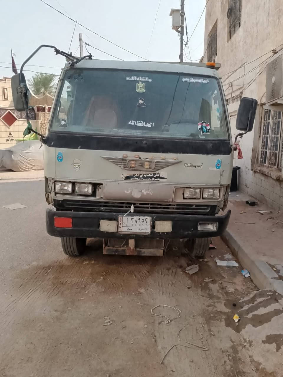 سيارة للبيع خيط بخار گير واكسن ومحرك وشاصي وتخم تاير نظيفات وبدي نظيف مراوس عادي رقم  بصره رقم التصال ***********
