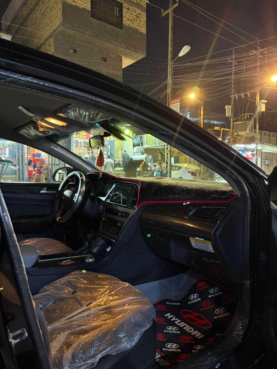 السلام عليكم سوناتا مديل 2016 وارد كوري غير مكفول من الصبغ رقم اربيل السيارة بيها ضربه بلمدكر الخلفي ومشتغلينها احسن شغل السيارة جاهزه للاخير كير مكينه حداده تبريد كله كفاله 
السعر 112 
للاستفسار 
‭0771 874 6302‬ البصرة, العراق
