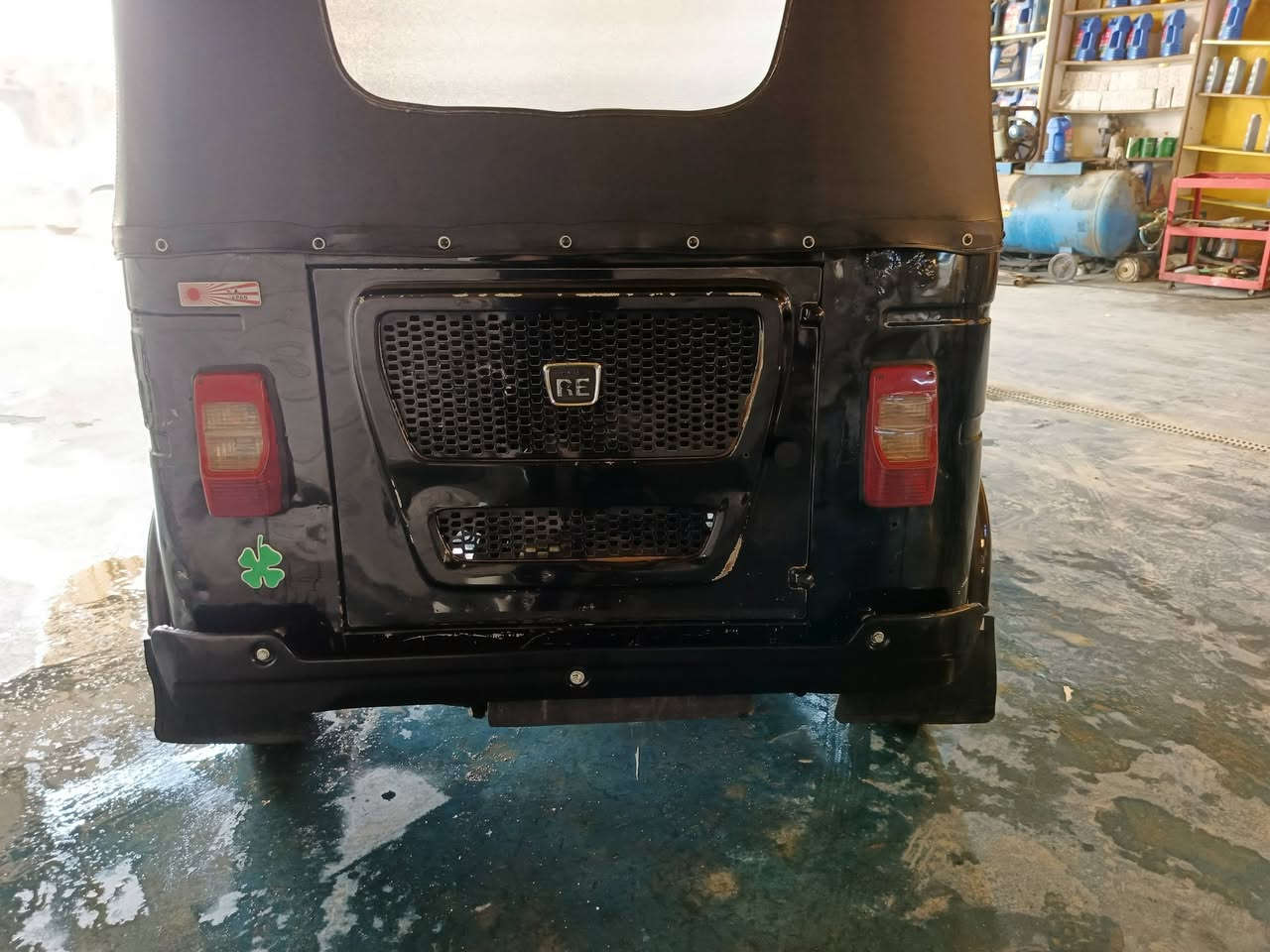 السلام عليكم تكتك 21 شهر 9 رقم او سنويه
تحولي ثاني يوم 
    مكفول ماعد خياسات بيه 
السعر 7600 بيه مجال بسيط
مكاني الحمزه الغربي رقم ***********
اسيا ***********
