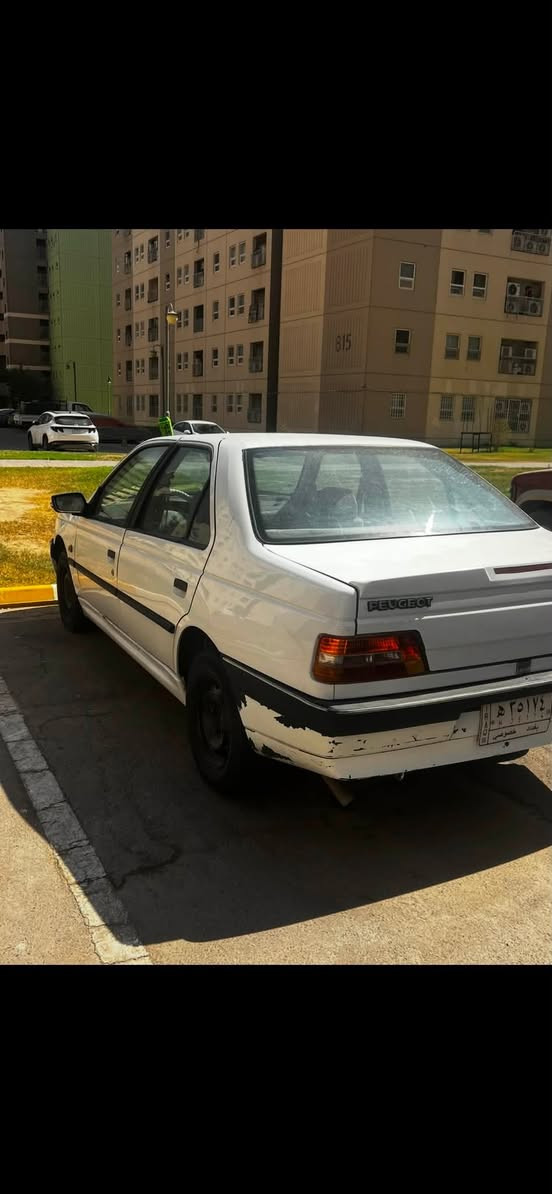 بيجو jlx خصوصي 2009مصفر هيئه وغرامات سنويه جديده هزه جديده السياره بيه بارد بالباب الخلفي  تبريد يرادله فقط صيانه تخم تايرات جديد السعر 29 ورقه وبيه مجال للناس الطيبه ***********
