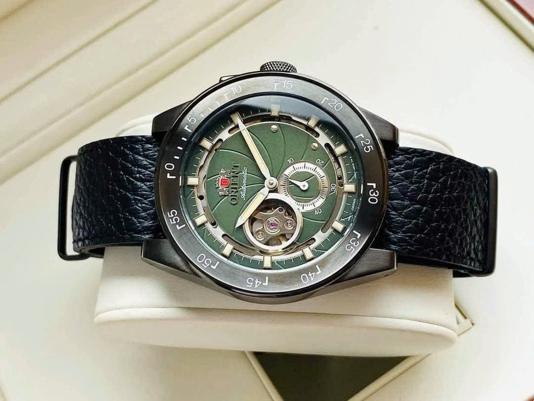 أورينت

ريترو فيوتشر

متوفر وكالة ضمان سنة 

اوتوماتيك / تكويك 

احتياطي الطاقة 40 ساعة 

24 حجر كريم 

قطر 40.8

لومينوس 

زجاج ياقوتي 

سير جلد طبيعي 

توجد خدمة توصيل 

***********
