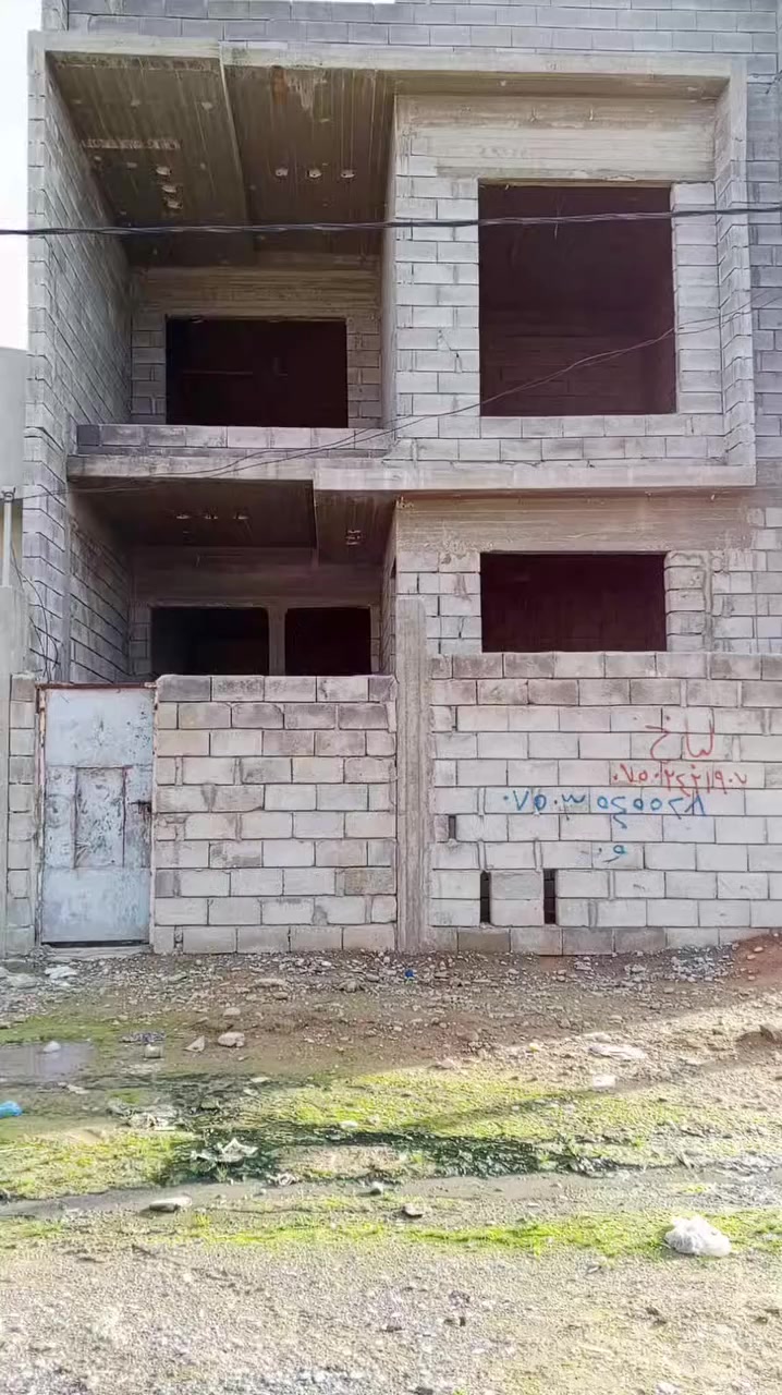 � #عروض #مكتب #الحارث #الحديث 🏡
📍 الموقع: الموصل –التعليم-العالي]
⚡هيكل-طابقين-جامع-🕌
📐 المساحة:[150-متر- واجهة-7/وربع]
🛏️ عدد الغرف: [5- غرف نوم ]
🛁 عدد الحمامات: [2-حمام ]
🍽️ مطبخ + كراج + سطح 
✨ المميزات:
✅ موقع حيوي وقريب من الخدمات
✅ بناء مرتب سنة-2026
✅ صنف اللعقار-بستان-ملك-صرف

💸 السعر: [ يُذكر عند التواصل / او الاتصال ]
I 
📞 للاستفسار والمعاينة اتصلوا بنا على الأرقام التالية:
***********
***********
📍 موقع المكتب سايدن التعليم العالي 
📍 الموصل – وقرب معمل أصب وتربيه رابعه
✨يرجه -متابعه -الصفحه-الصلكم-كل- مهواجديد
📌 نستقبل كافة العروضات داخل أحياء الموصل 

#عقارات_الموصل #دار_للبيع #الموصل #بيت_للبيع #مكتب_الحارث #الحديث   #فرصة_عقارية #الموصل
