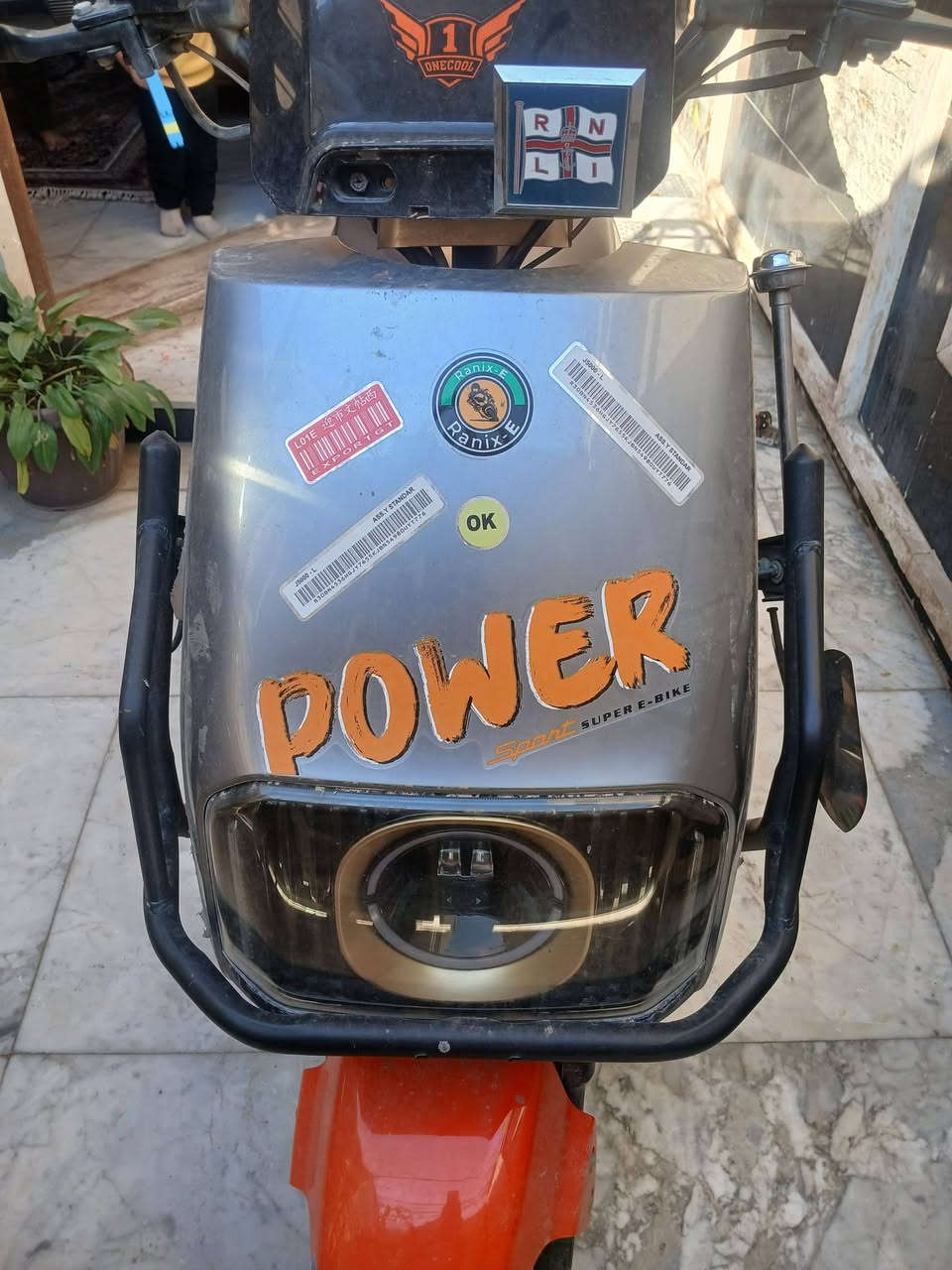 السلام عليكم دراجه شحن للبيع دراجه نظيفه بدون ضرر كفرات نضاف حديدها جديد نظيف الدراجه بشهر الرابع اخذتها استخدامها كلش قليل 6 بطاريه شرط الفحص اطار عريض 
سعرها 600 وبيها مجال
***********
حي المعلمين بعقوبه
