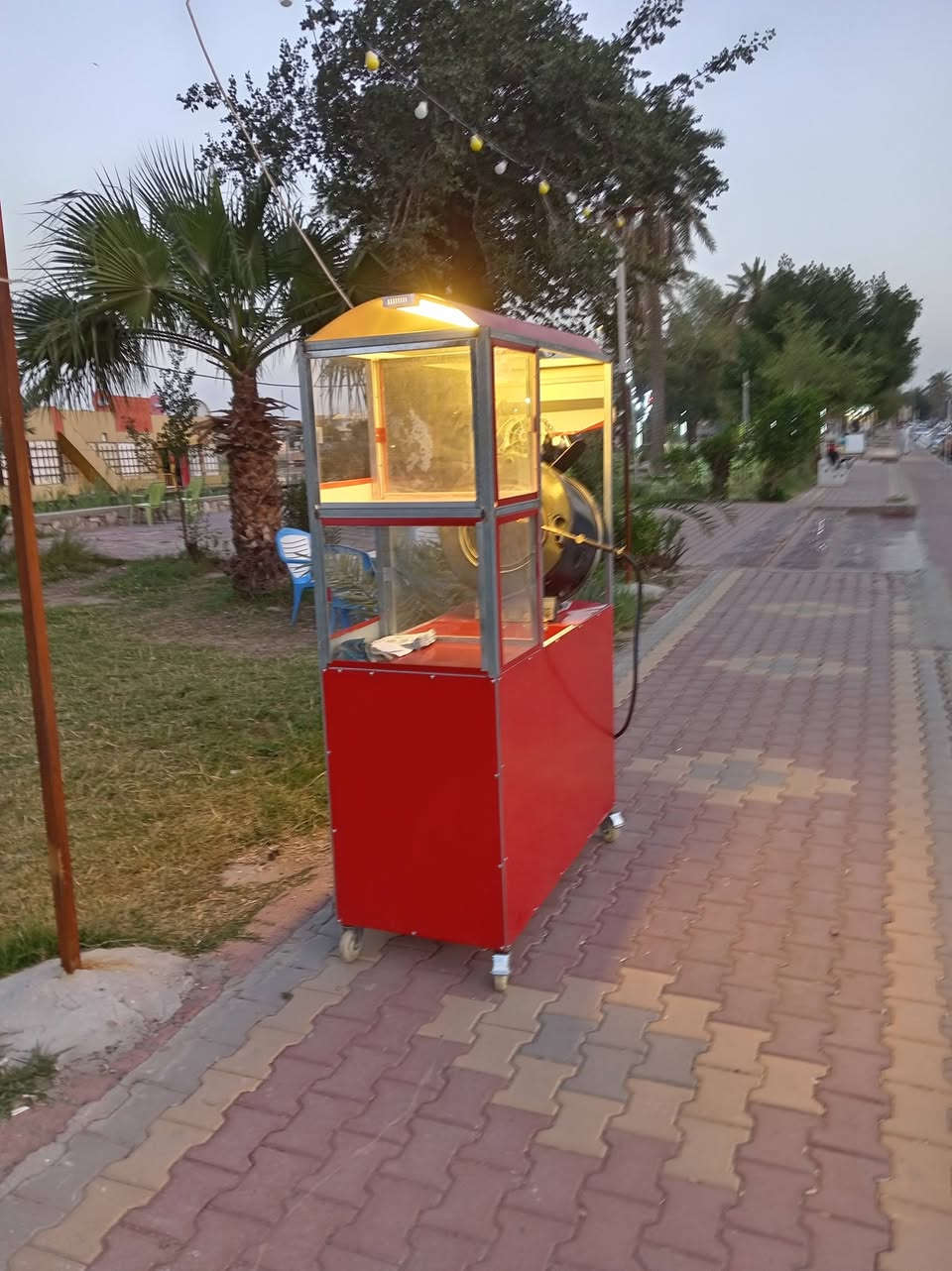 السلام عليكم مكينه حب او جبس للبيع جديده صارله أسبوع من جبته السعر خاص او تصال ***********
