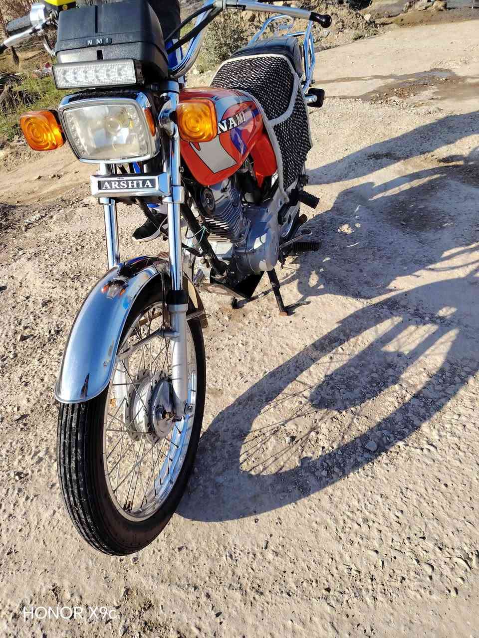 السلام عليكم دراجه للبيع موديل 17 تعمير 23 اوراق اصولي نظيفه ارشه محرك نامه خير من الله سعر خاص او نتصال مكاني واسط  انوار  المو شراي لا يتعبني دراجه حلوه*********** خاص مفتوح
