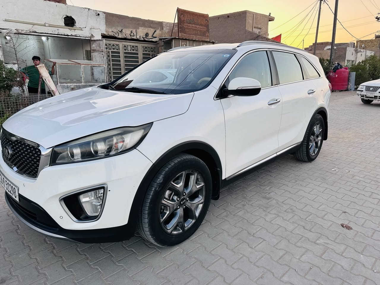 سلام عليكم من رخصة الادمن كيا سورنتو خليجي  سته سلندر 3500 مكفوله كفاله عامه من الصبغ والبارد مكينه كير حدادية.
المواصفات. نص فول :مري شفط ٣ قطع بريد. تشغيل بصمه. 

تخم تاير. السيارة جديده وتخبل تجي وتشوف بعينك

التبريد : 3 قطع تبريد شرط البرودة. إذا مو ثلج مرجوع

موديل 2016. ماشية 166.

رقم انكليزي. سنوية لل 2029

مكاني النجف. 

السعر : 225 وبيها مجال للشراي

للاستفسار الاتصال على الرقم :***********
