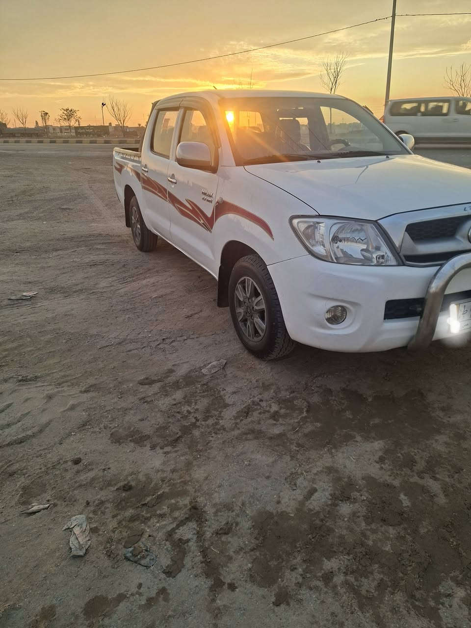 السلام عليكم موديل(١١) للبيع رقم بغداد مشروع وطني مكان السياره صلاح الدين قضاء بلد الظلوعيه السعر(١٤٥) وبيها مجال رقم الهاتف ***********
