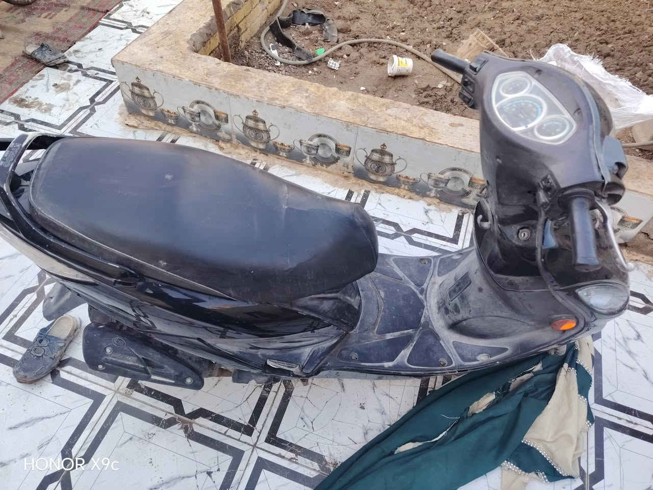 السلام عليكم جي 4 للبيع مكان ناصريه مركز ***********
