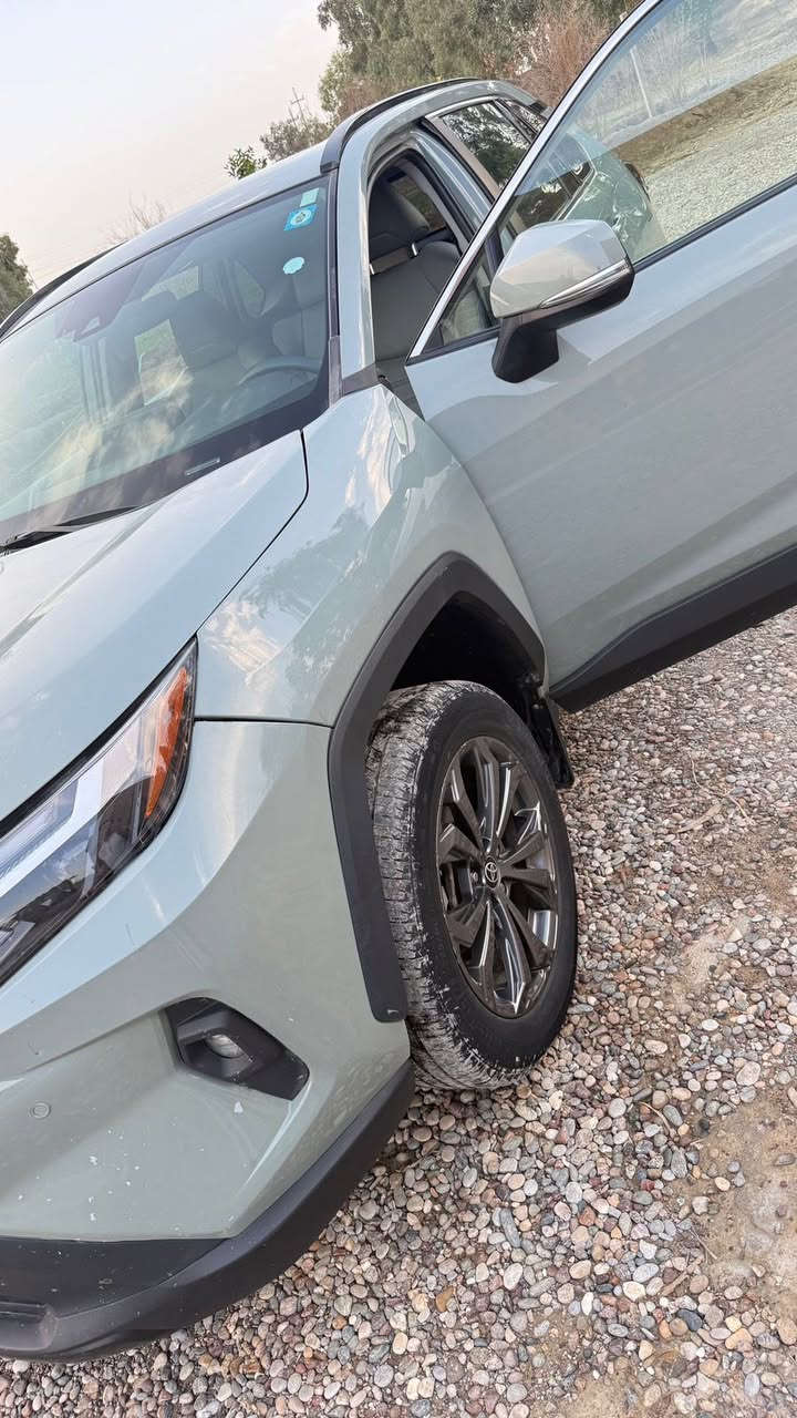 السلام عليكم مكلف بالنشر لا تراسل خابر عل رقم
راف فور  هايبرد XLE برايم 2023 السيارة كلين بدون صبغ فقط الدعامية  السعر 238$ نقدا وبيها مجال شي قليل 
اعتذر عن بيع الوعده والاقساط 
مكان السيارة ناحية الزاب 

‭0780 377 6061‬ خابر عل رقم واخذ تفاصيل كاملة
