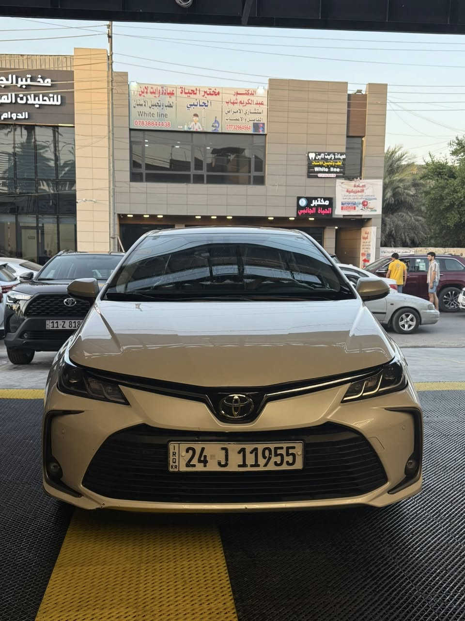 كورلا SAS 2022 فول مواصفات محرك 1800
ماشية 100 الف حادثها خارجي باب وجاملغ معدل بارد 
والباب مرشوش السيارة حلوة ونظيفة على ايدي 
للاستفسار ***********
