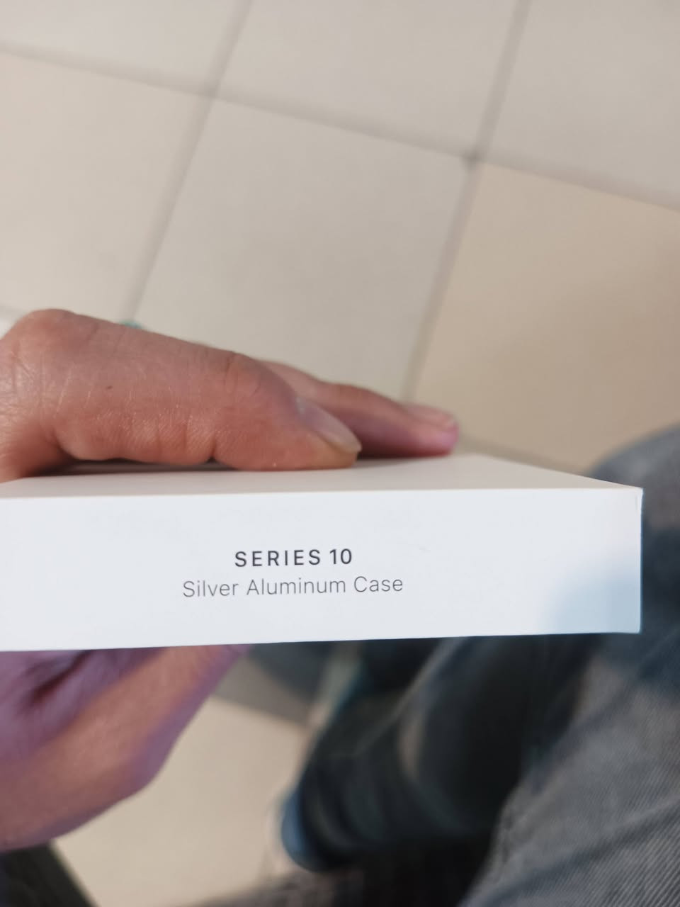 السلام عليكم
ساعة آبل واتش 10سيريز بلاتينيوم 
للبيع . سعر مناسب 
***********
