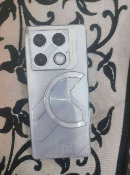 سلام عليكم انفنكس جيتي 20 حديث بيه مستخدم 4 اشهرشاشه فلشه سعره125وبيه مجال مكاني زين القوس شارع المله رقم***********
