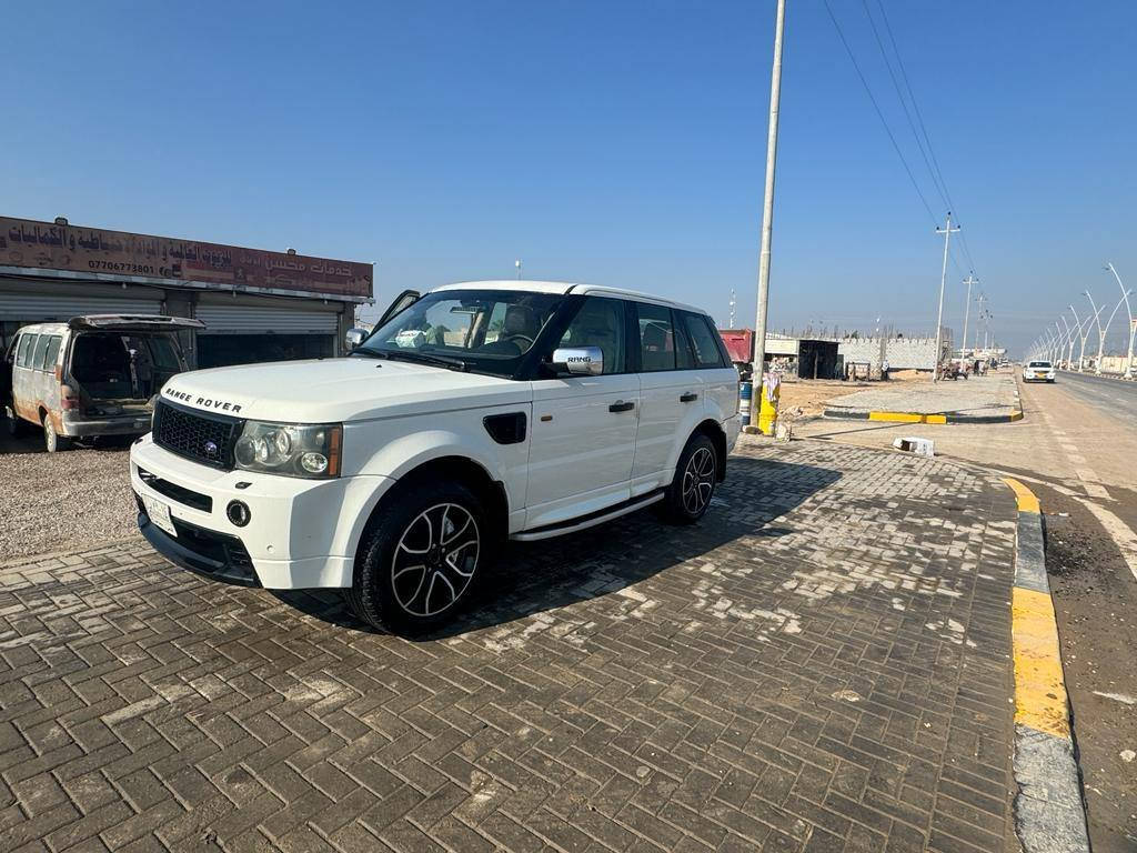 السلام عليكم ورحمة الله وبركاته من رخصت الجميع للبيع سياره رانج موديل 8 محدث 13 سياره نظيفه وجاهزه من كلشي مواصفات خليجي كل المواصفات داخل المنشور اي استفسار اتصل على الرقم *********** السعر ١٥٠ $. رقم بصره تحياتي للجميع
