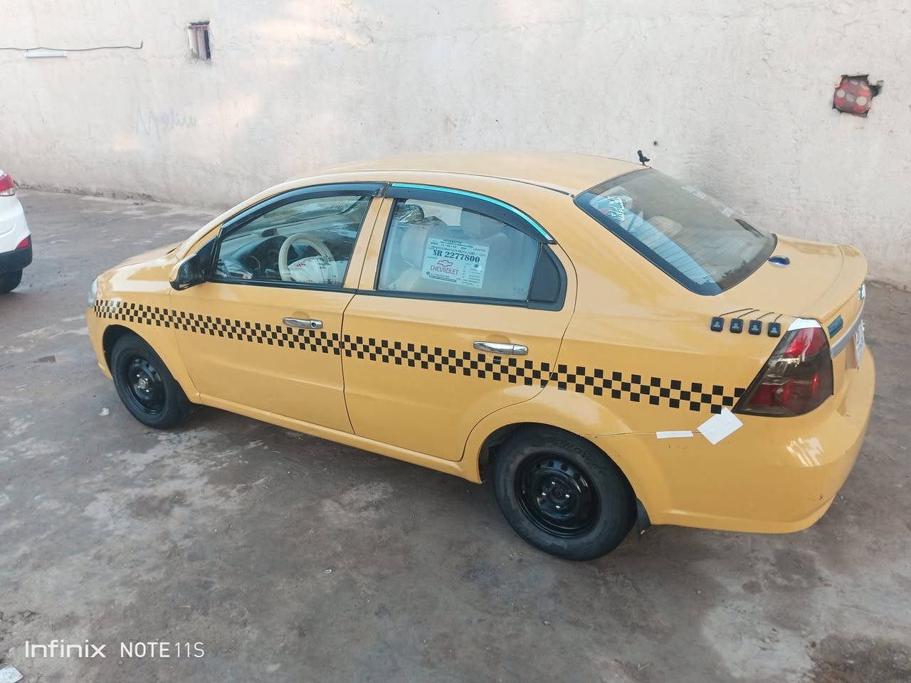 السلام عليكم افيو للبيع مديل 13 مكينه وكير وحداديه وكرهبايات تخم تاير كله جديد سنويه صارله شهر من صقطت السياره خليجيه رقم نجف مداور ثاني يوم رقم دولي جديد السياره بيه طخه موضحه بل صوره كير اوتماتيك جاهزه من كلشي سعره 58 مكان السياره الدوانيه غماس مراوس اراوس حسب القناعه *********** بي واتساب
