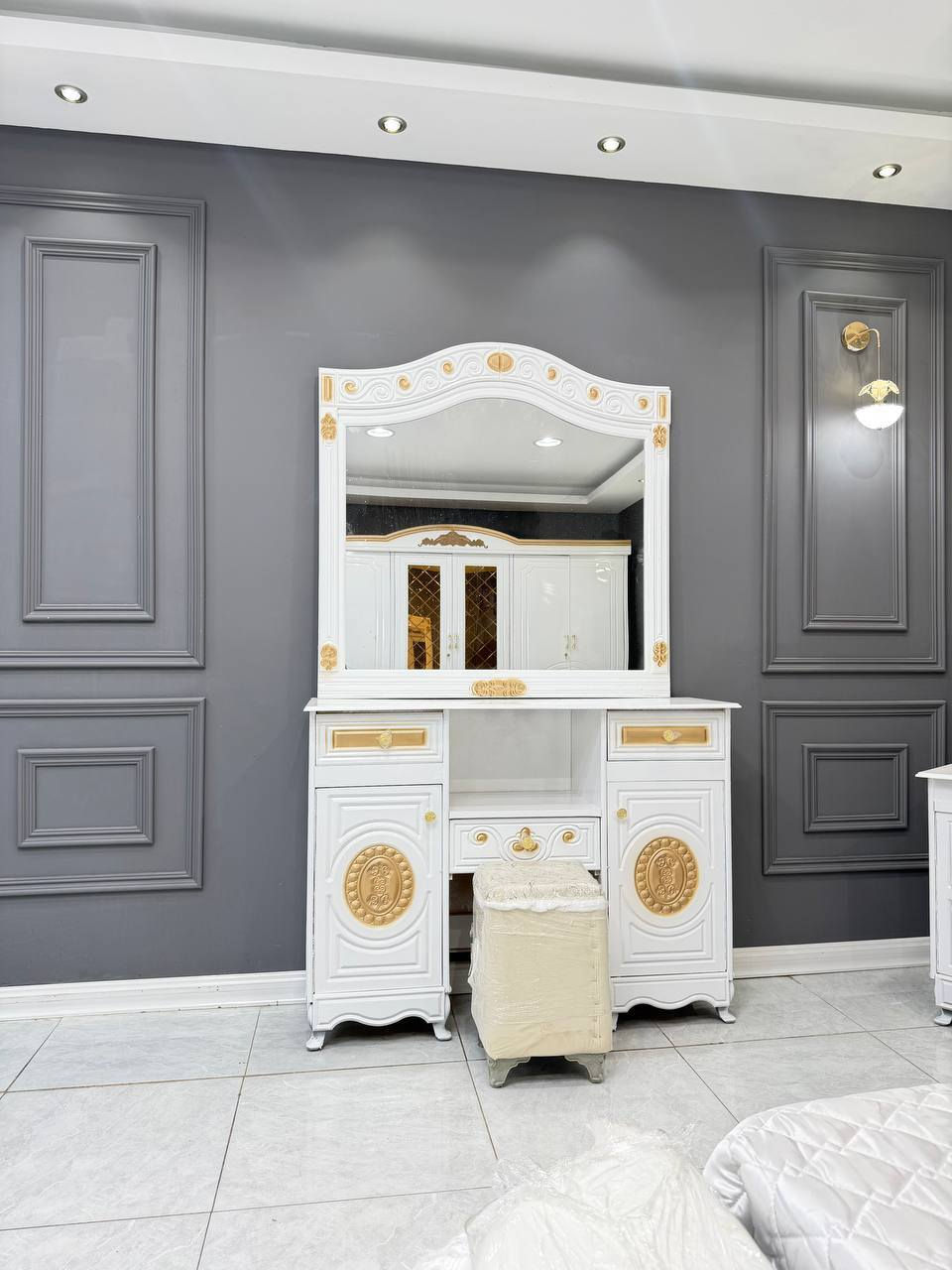 #غرفه نوم صاج عراقي بتصميم تركي #لحكو عرض خاص تخفيضات الموسم🎉🎉
غرفه نوم قمه الرقي وين النازكات الي يحبن الموديلات الراقيه 
غرفه نوم قمه الرقي وين النازكات الي يحبن الموديلات الراقيه 
#توصيل وشد لجميع المحافظات العراق 🇮🇶#تواصل خاص او واتساب***********
