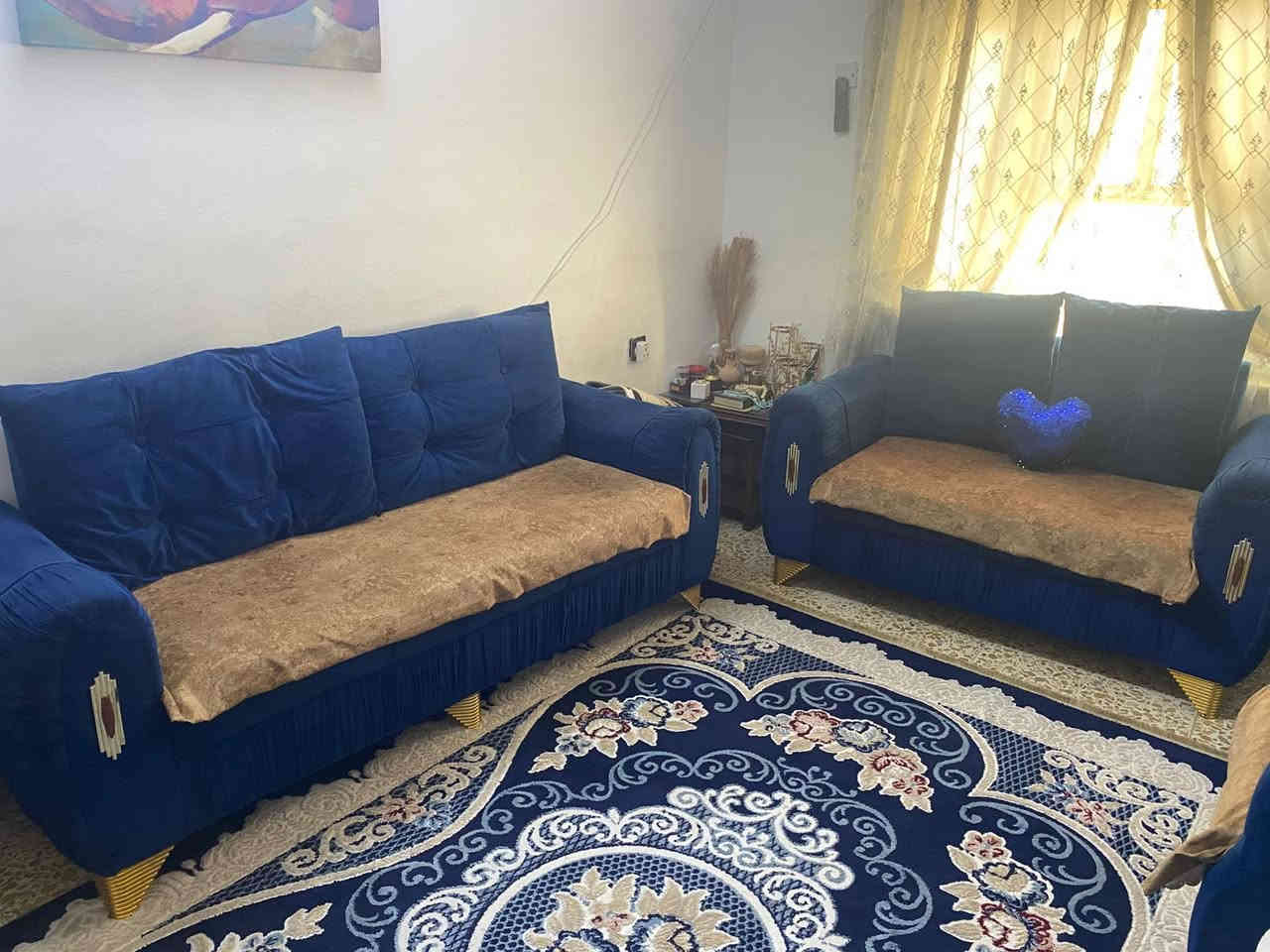 سلام عليكم تخم 7 مقاعد بس القنفه الثلاثيه بيها ضرر شويه السعر 200 وبي مجال للشراي العنوان قرب جزيرة بغداد السياحيه ***********
