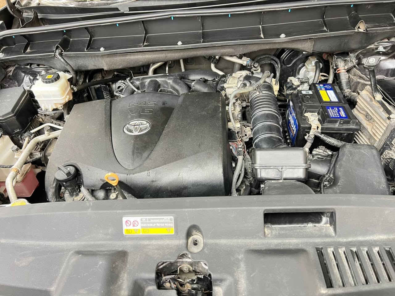 السلام عليكم لبيع او مراوس حسب القناعه هاي لاندر/ كلوجر موديل ٢٠٢٤ وارد استرالي سيترن ايمن محور ايسر  السياره مكفوله من الصبغ او الخدوش شواصي لغود مكفوله كفاله عامه وكذلك بدون تبديل كلها على البلاد محرك ٦ سلندر مرايات شفط وكهرباء ٧ راكب ماشيه ٦٧ قابله للزياده رقم بغداد بأسمي تحويل شوكت ميعجبك مكانها بغداد السعر ٢٨٠ وبيها مجال شويه ***********
