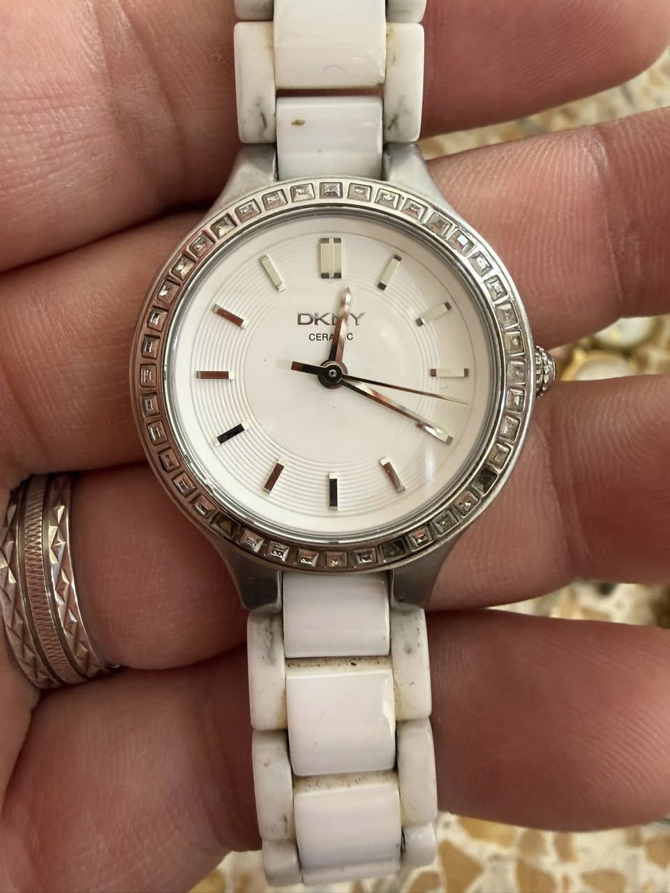 شلعه 19 ساعه 
كلهم نقص بطاريه او سير 
ادفع سعر بلي يرضي الله 
يوجد توصيل


**إذا كنت صاحب هذا الإعلان وتريد حذفه لأي سبب، رجاءا أرسل رسالة إلى الدعم الفني**