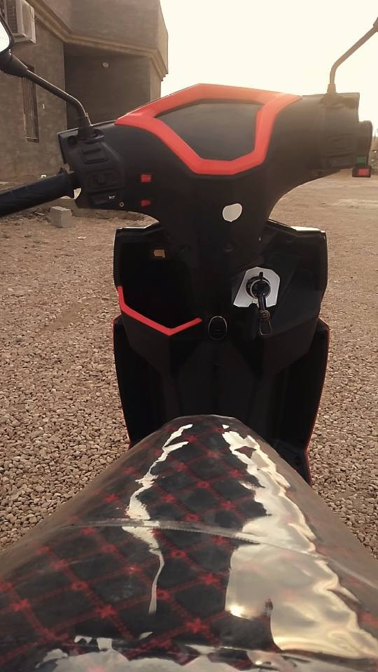 سلام عليكم ماطور شحن للبيع مكاني الرمادي فول عل فحص أربع نمر سرعه 100 لايت زنون عالي ناصي إلي يريده يراسلني عله هاذه لرقم ***********
