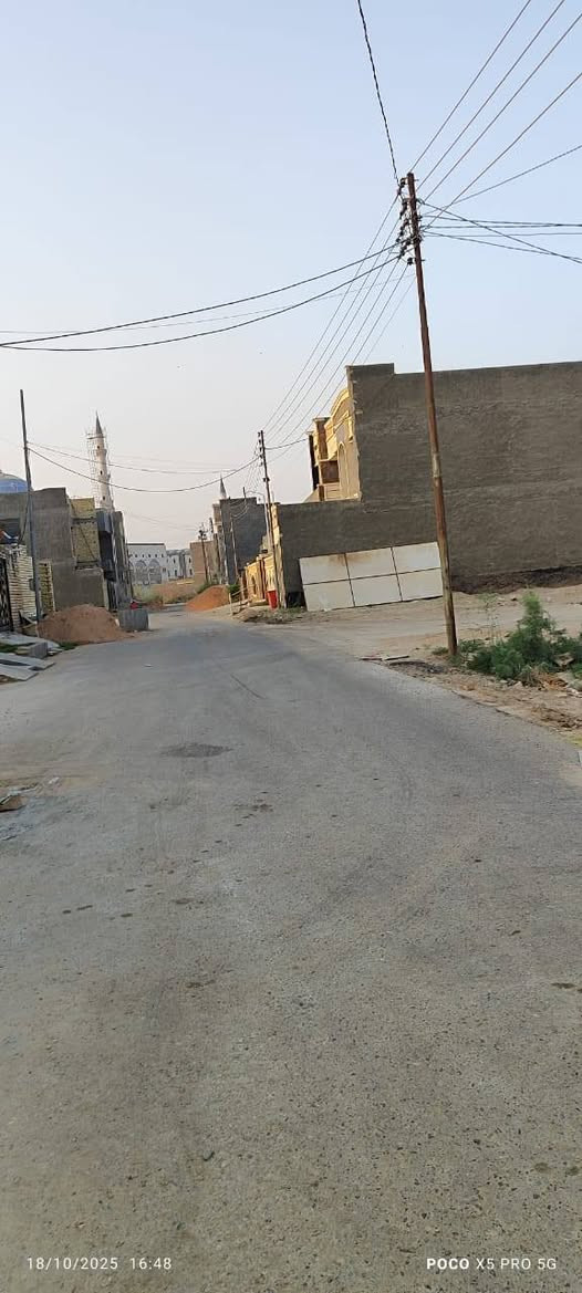 مكلف بالنشر
بيت للايجار في ضباط السريع رابع فرع خلف الجامع مساحه 150متر بيت كامل مواصفات مثل ما موضح بل فيديو  ارضيه سيراميك بل كامل طابق واحد مكون من غرفه كبيره وصاله كبيره ودوانيه كبيره مناور ثنين صحييات كامله سيراميك بدل الايجار 350الف قفل للاستفسار الاتصال على الرقم بي واتساب ***********
