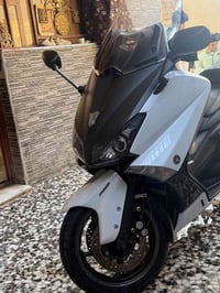 للبيع دراجه TMAXموديل 14كفاله عامه مكفوله من كلشي مكان بغداد مدينه الص...