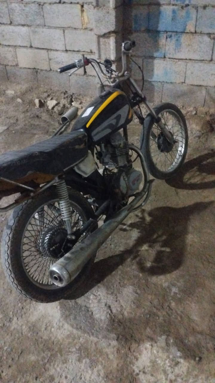 السلام عليكم
دراجه ارشه للبيع موديل 16كلك
عوزه ترتيب سعره 200قفل اذا ما تشتري الاتعب روحك
***********
