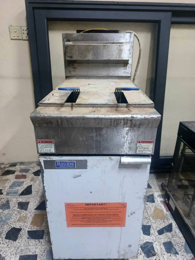 فرن بيتزا 
قلاية فنگر
شواية گص
گريل برگر
خلاط حمص
عجانه
مثرامه حمص ولحم
سنگ صغير
للاستفسار الاتصال على هاذا الرقم *********** عمارة, ميسان

