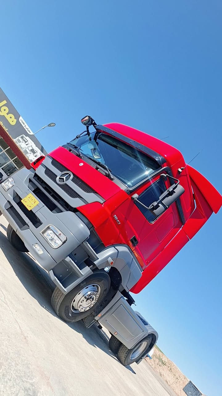 بسم الله الرحمن الرحيم 
مارسدس اكسور تاك ويل دبل قماره راس تريله فقط للبيع 
موديل  2007. حجم محرك . 18.43
 مواصفات . تبريد تايدر 5 طقات . كير كهربائي . ثلاجه داخل. محور قصير . كاسيحه زعانف اسبايدرات . طخم تاير 
كير محرك اكسن شاصي قماره مكفول كفاله عامه شرط 
رقم دهوك تحويل مباشر . نيضام جديد راس فقط 
السعر 250 معا مجال 
عنوان معرض هوار طريق دهوك موصل جمبور عميريه 
***********
***********
***********
