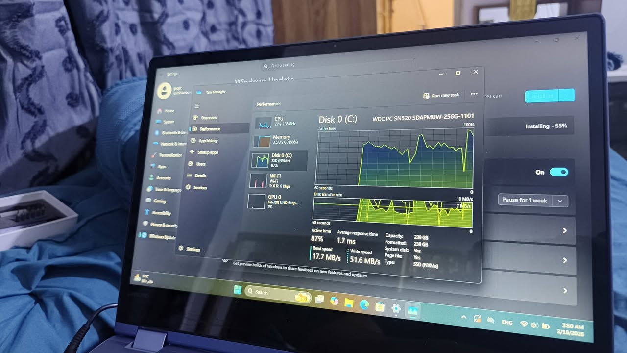 المعالج core i5 8250u
الرام 4gb ddr4
مساحه التخزين 250 gb m.2
كارت الشاشة UHD 620 2GB
الشاشة 1366*768 60hz
البطارية 45wh تشغل 5 ساعات اذا 100
اللابتوب يجي قلاب و شاشة لمس و سرعه استجابه خيالية و وياه القلم مالته الاصلي يفيد للتصفح و للالعاب الخفيفة و للدراسة و للعمل المكتبي و حجمه صغير و مناسب و سلم مو كبير و وياه شاحنته الاصلية و منصب عليه وندوز 11 بيه وايفاي و بلوتوث و بيه منفذين يو اس بي و واحد تايب سي و واحد اجدي ام اي و منفذ سماعه و منفذ اس دي و بيه بصمه ع الكيبورد مثل التلفون و بيه كامرة 720 اللابتوب بيه فطر من الجانب ما يأثر على الشاشة من اي ناحية او على اي شي ثاني اللابتوب شغال مابيه اي خلل او اشكال لابتوب كلش يفيدني بس معوز فلوسه و دابيعه و البطارية مابيه اي اشكال شغاله
السعر: 220 مع العلم سعره يسوه هواي اكثر بس معوز فلوسه


**إذا كنت صاحب هذا الإعلان وتريد حذفه لأي سبب، رجاءا أرسل رسالة إلى الدعم الفني**
