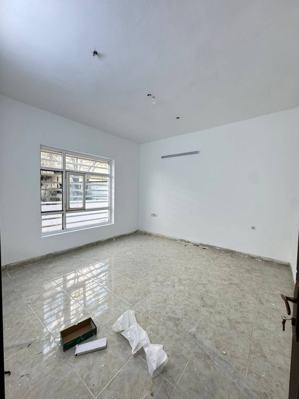 #البیت  للبيع في_ مجمع شاهان ستي #
مساحة ١٢٨ متر 
يتكون من ( استقبال_غرفتين نوم - صالة - مطبخ - صحيات ) 

متوفر به جميع الخدمات ( ماء - كهرباء - سكويرتي - اسواق - مسجد - مدارس - ملعب )
￼⁨للمعلومات  - اكثر
***********
***********
شركة باغى لاوان للاستثمار العقاري في اربيل
———————————————
#خانوو بؤ فروشتن له كومه_لگاى شاهان ستى#
رووبه رى 128 متر
پيكهاتووه (ژووری میوان-2 ژوورى نوستن - ژوورى پشوازى- مطبخ- حمام و تواليت-)

***********
***********
⁩
# بغداد# موصل# كربلاء# اربيل# بصره# نجف# صلاحالدين# كركوك# سليمانى# دهوك# العام‎# المانيا# هولندا# لندن# تركيا# عمان#
