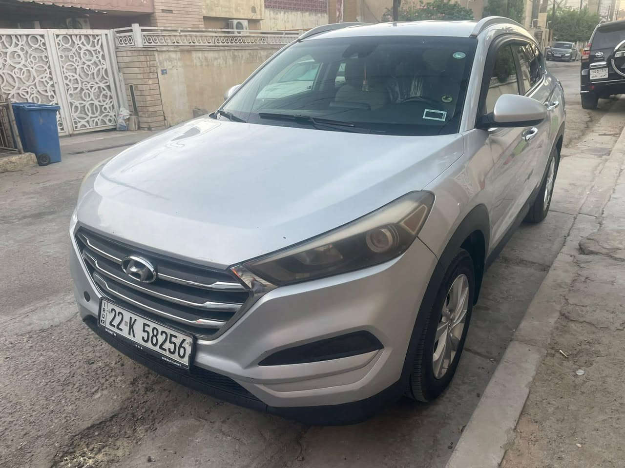 توسان 2019 محرك 2400  مواصفات شاشة كاميرا مانع انحدار 3 انظمة قيادة سيارة جديدة وجاهزة كير محرك وصدر وتبريد جديدات رقم اربيل شرط التحويل 
*********** مكاني بغداد ومنزل صور السونار 
السعر 130 $ وبيها مجال بسيط
