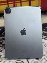 ايباد 11 برو • اللمس شغال • شاشة مكسورة